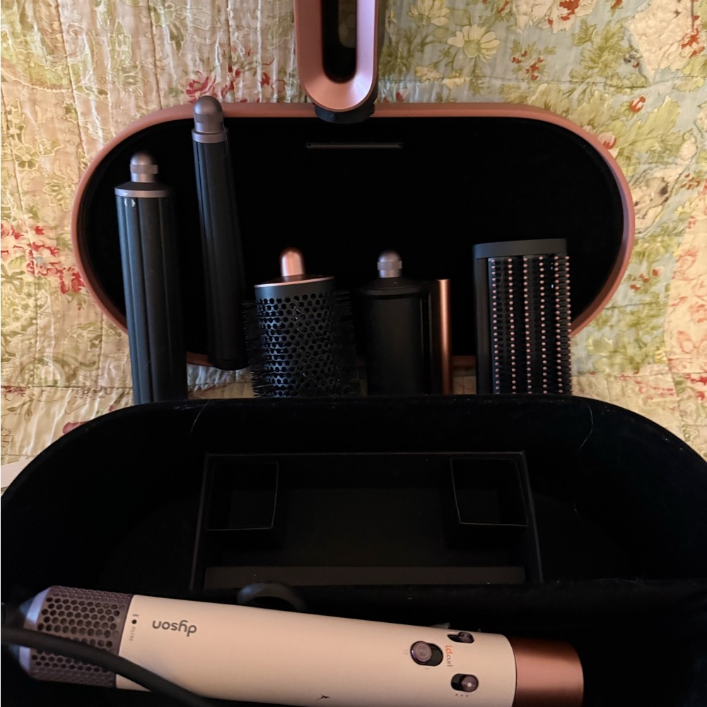 Dyson Black and Pink Hair Styling Case - Picture 3 of 7